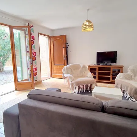 Maison Provencale Au Milieu Des Champs Holiday home