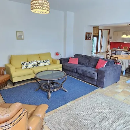 Holiday home Maison Provencale Au Milieu Des Champs